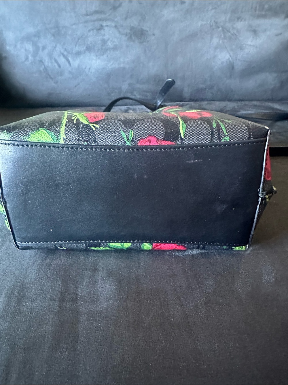 Coach Black Floral Signature Bucket Bag with Red Roses - Picture 7 of 8